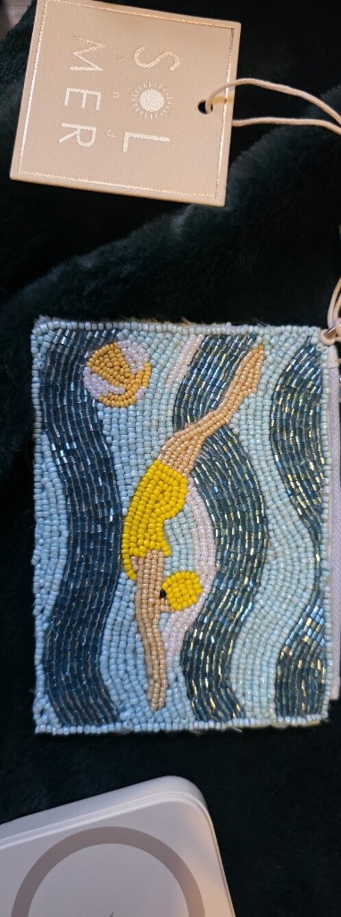 Playful Beaded Swimmers Shoulder Bag in Multi-Color W/Matching Coin Purse Set. - Picture 5 of 10